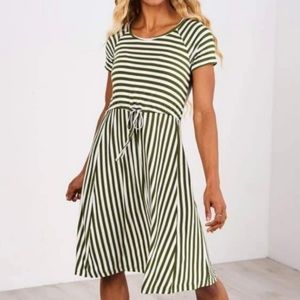 Latched Mama Printed Drawstring T-Shirt Nursing Dress
